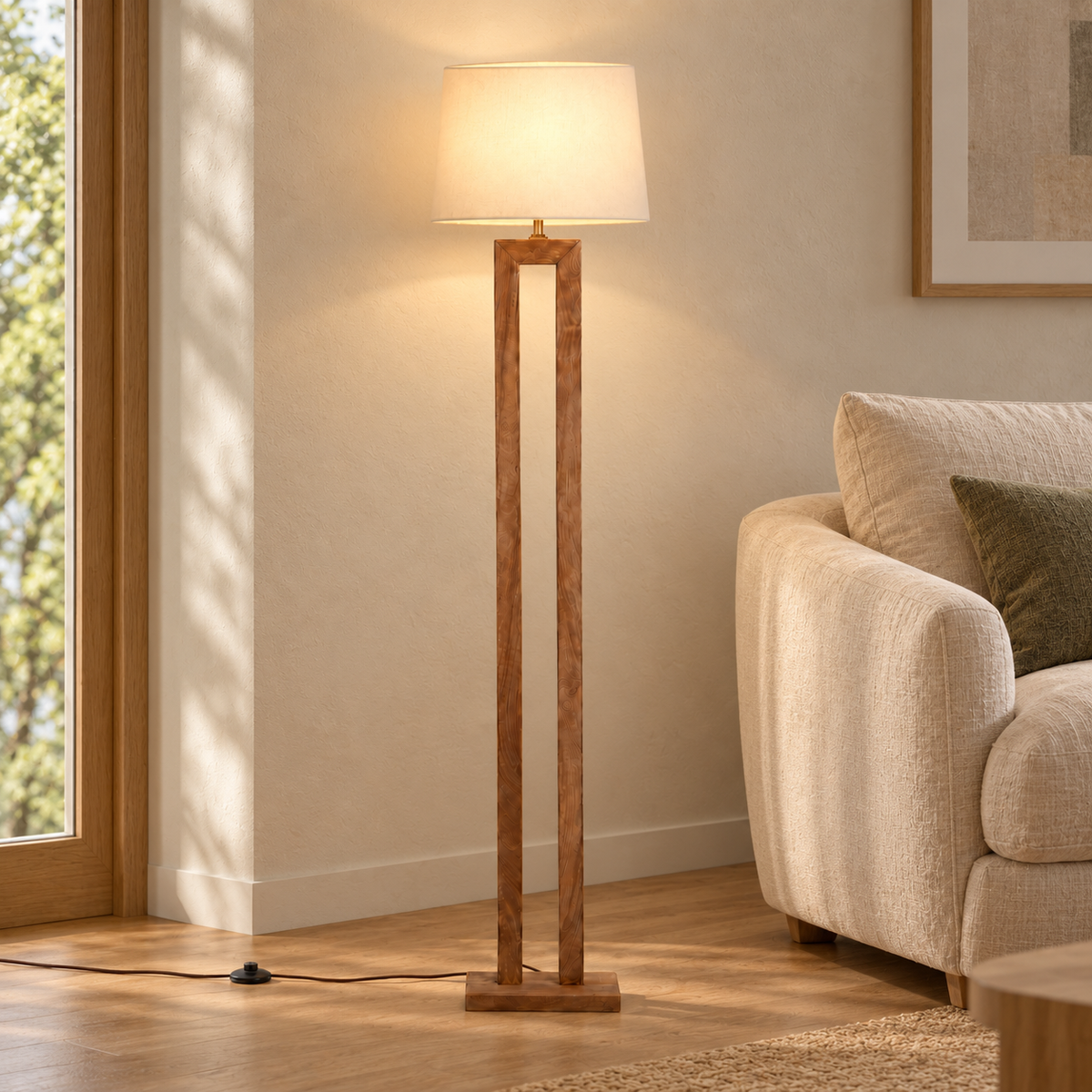 Lámpara de pie de madera de mango natural con pantalla E27, instalado en ambiente