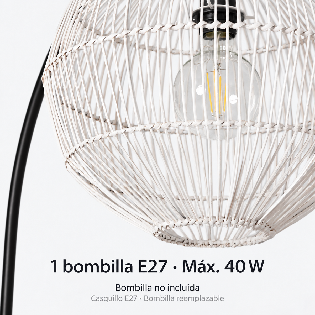 Lámpara de pie LedsCome 20044, detalle de pantalla y bombilla E27 de máximo 40 W no incluida