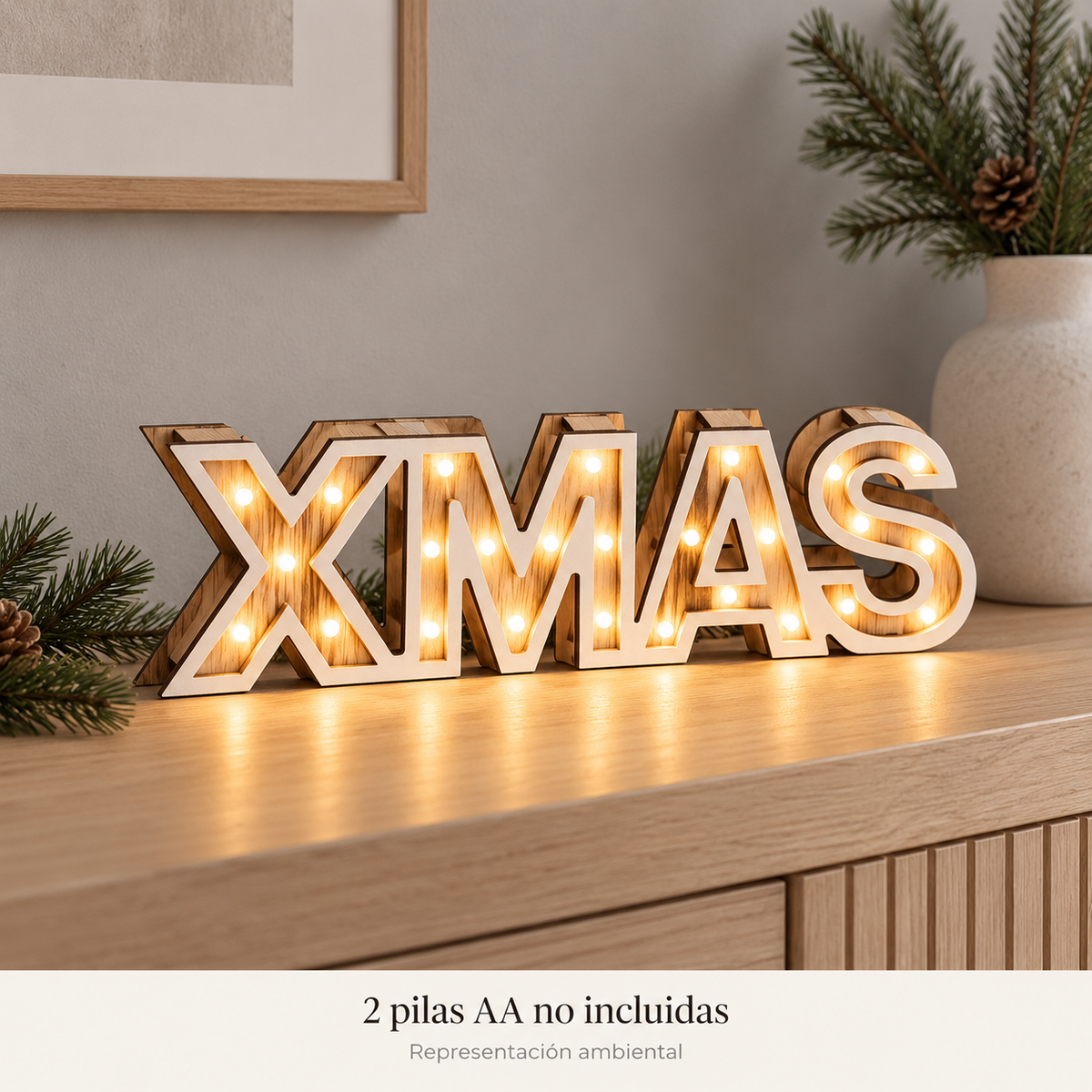 Rótulo navideño encendido sobre un aparador, representación ambiental; dos pilas AA no incluidas