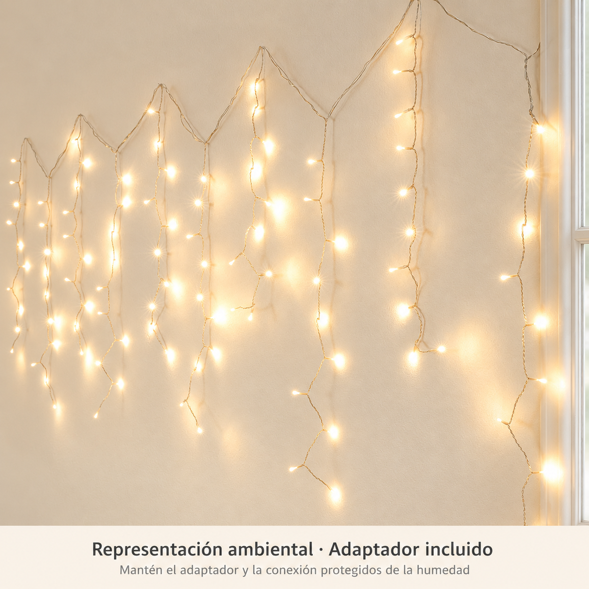 Cortina LED encendida en interior, representación ambiental con adaptador incluido