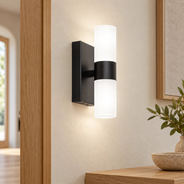 Aplique LED tubular negro 6 W 4000 K IP54, vista en ambiente instalado