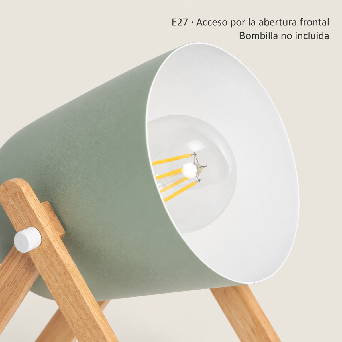 Lámpara de mesa verde celadón con soporte de madera E27 LedsCome 20117: detalle de la abertura frontal con bombilla E27 no incluida