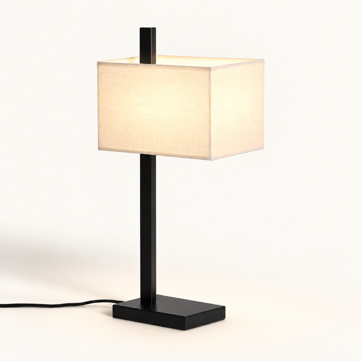 Lámpara de mesa negra con pantalla textil, USB y control táctil E27, luz encendida