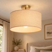 Plafón de tela beige con soporte dorado Ø40 cm E27, vista en ambiente instalado