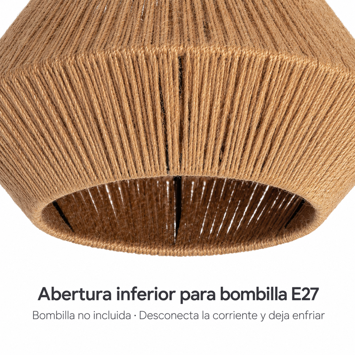 Plafón geométrico de cuerda natural y metal Ø35 cm E27 20132, detalle de la abertura inferior para bombilla E27 no incluida
